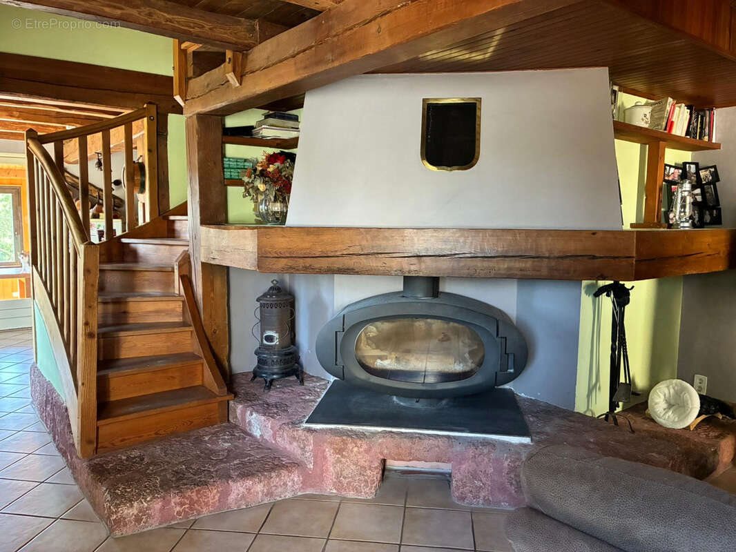 Maison à vendre, 137m², Lespéron