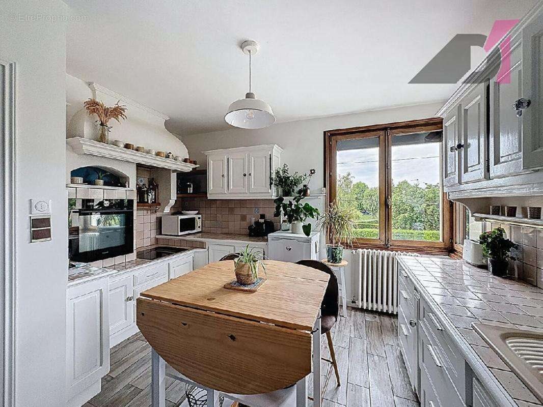 Maison à vendre, 95m², Charnay-lès-Mâcon