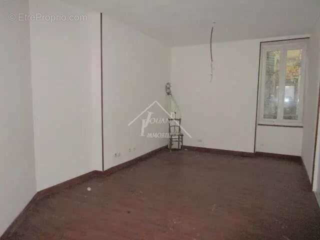 Appartement à vendre, 390m², Varennes-sur-Allier