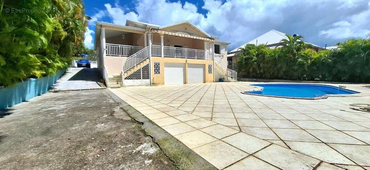 Maison à vendre, 180m², Baie-Mahault