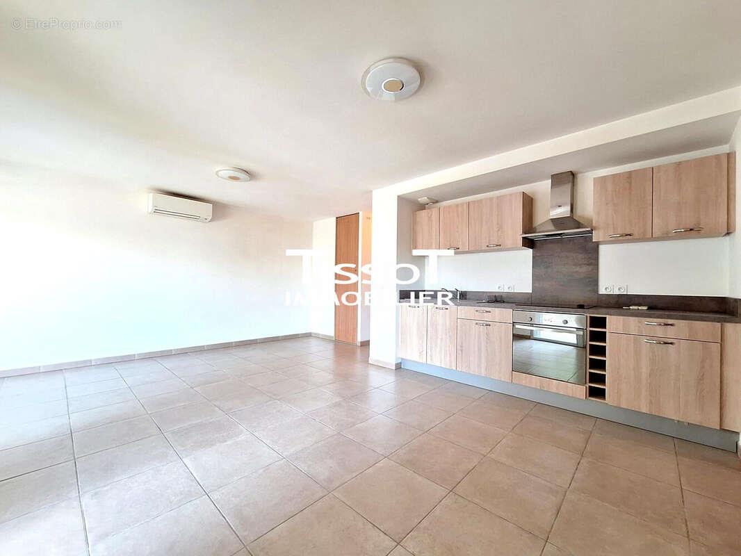 Appartement à vendre, 63m², Nîmes