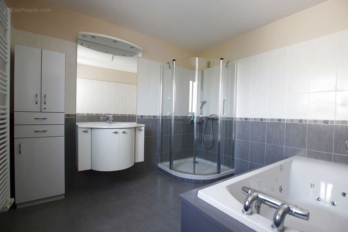 Appartement à vendre, 146m², Autun