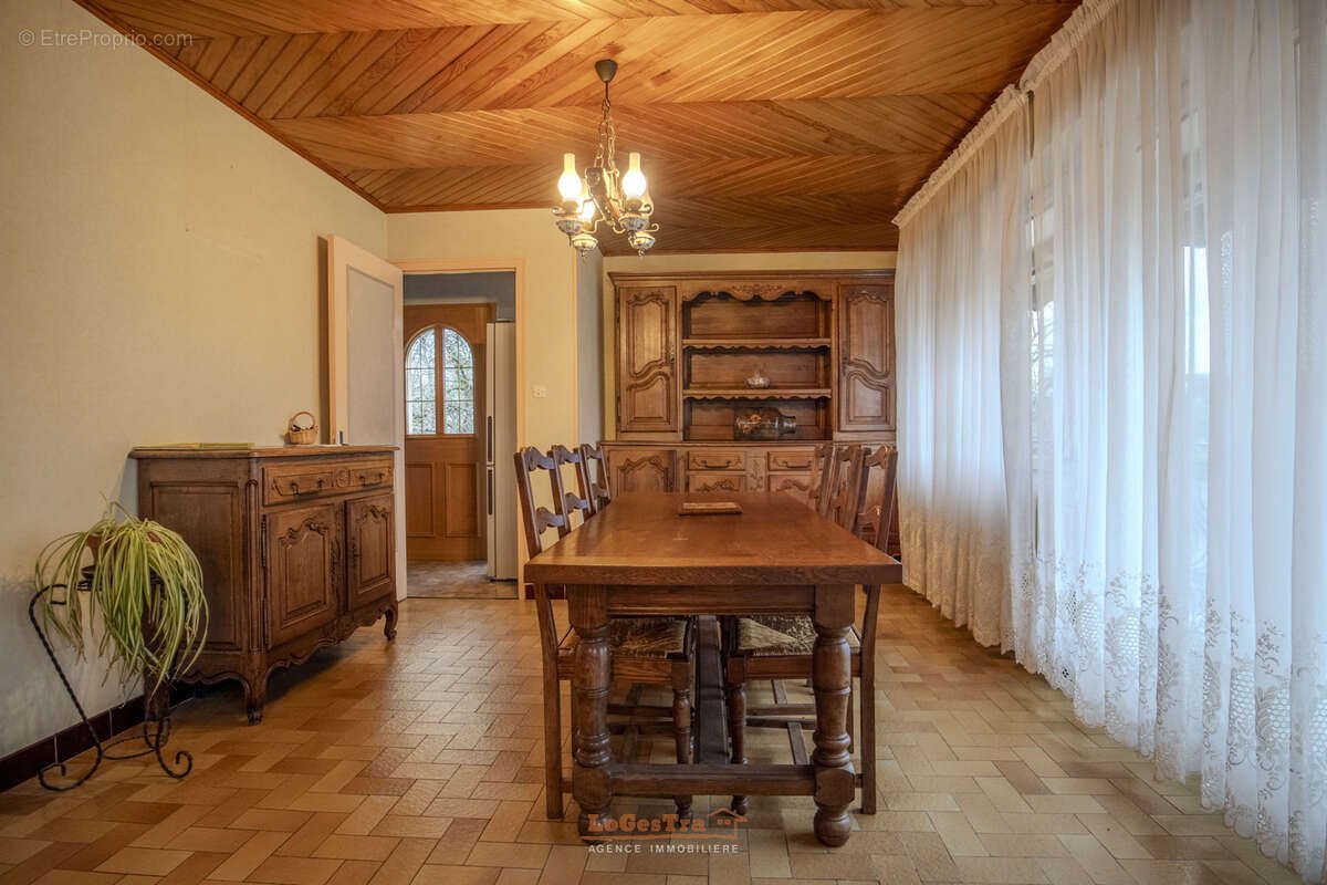 Maison à vendre, 81m², Contrexéville