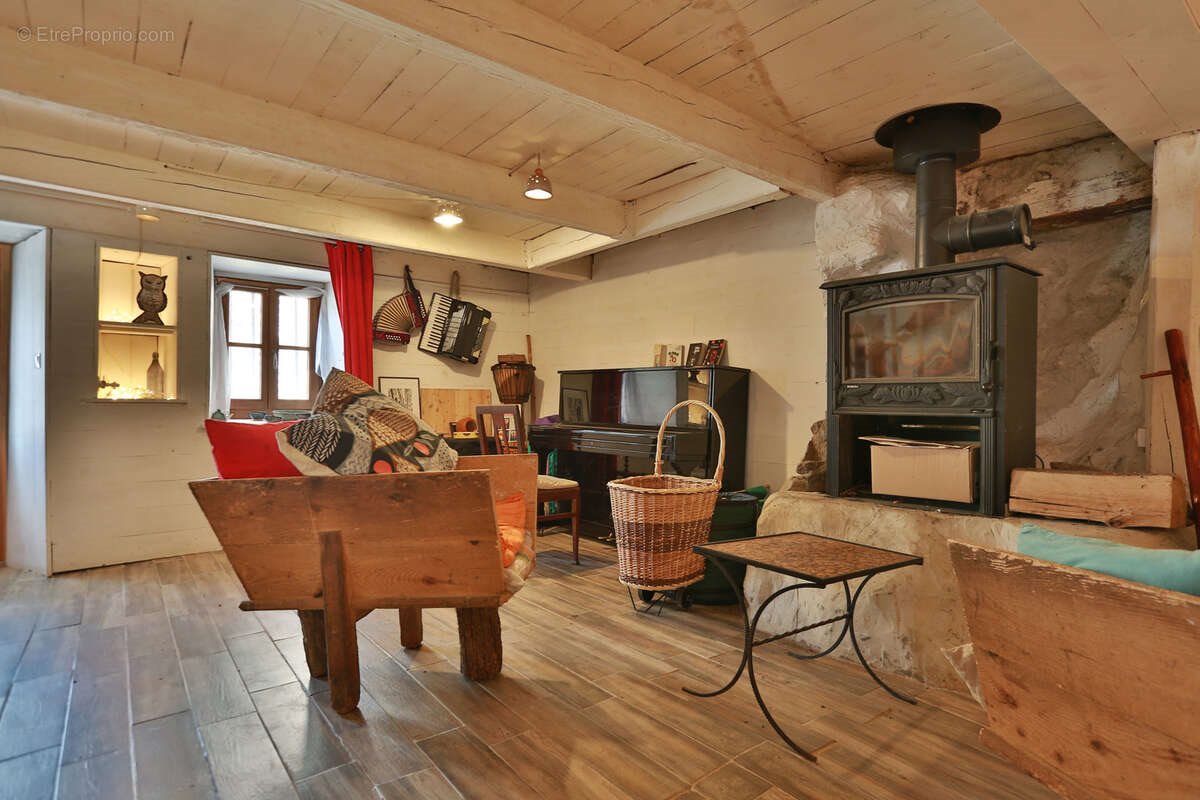 Maison à vendre, 275m², Pébrac