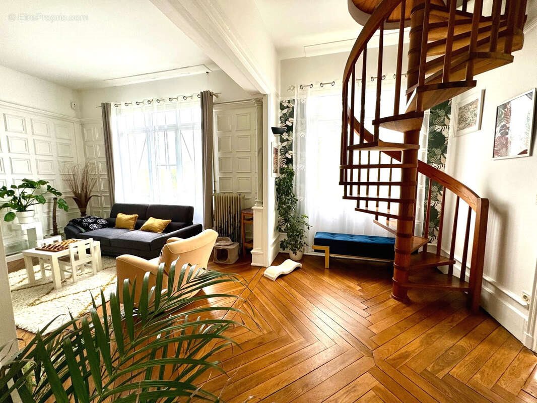 Maison à vendre, 125m², Saint-Laurent-de-Brèvedent