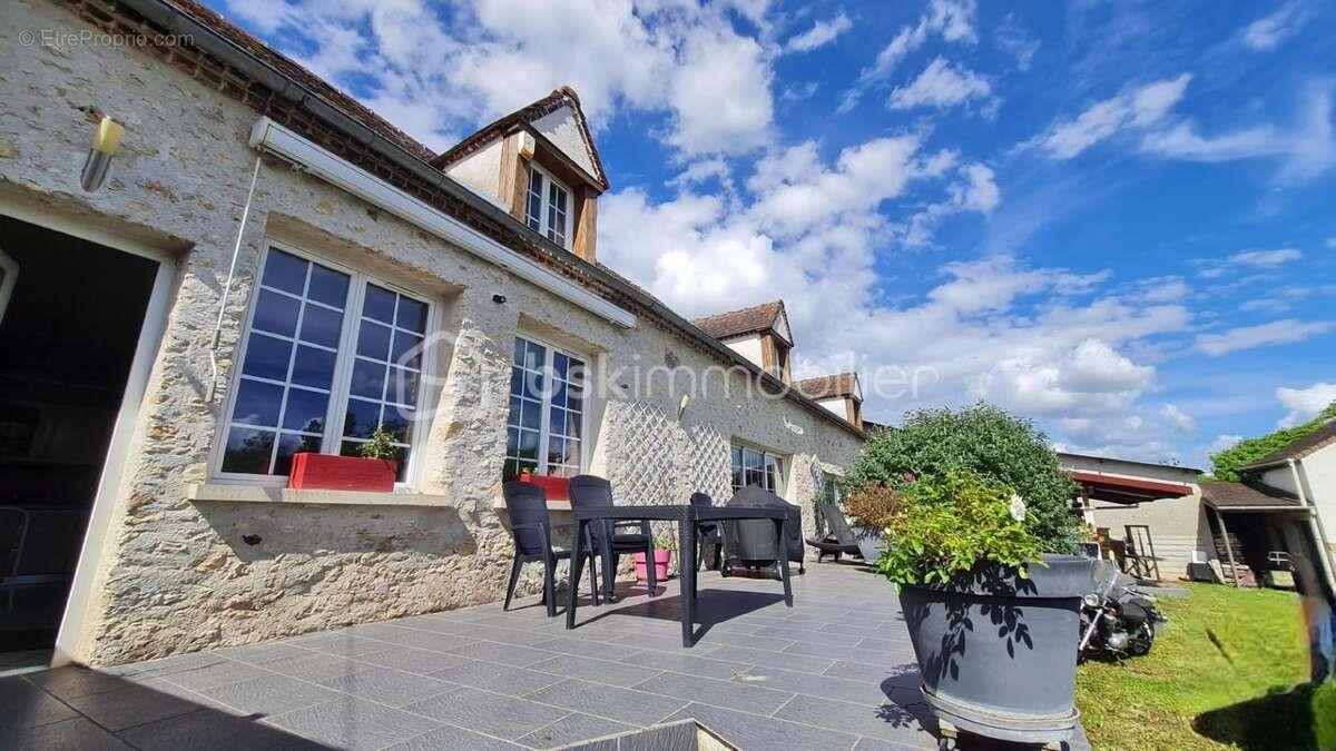 Maison à vendre, 245m², Everly