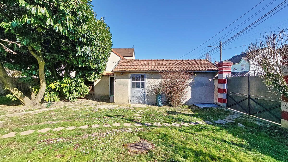 Maison à vendre, 170m², Brou-sur-Chantereine