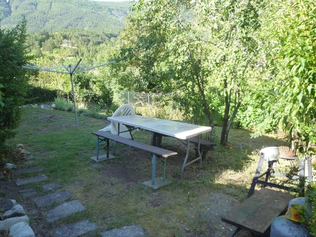 Maison à vendre, 67m², Annot