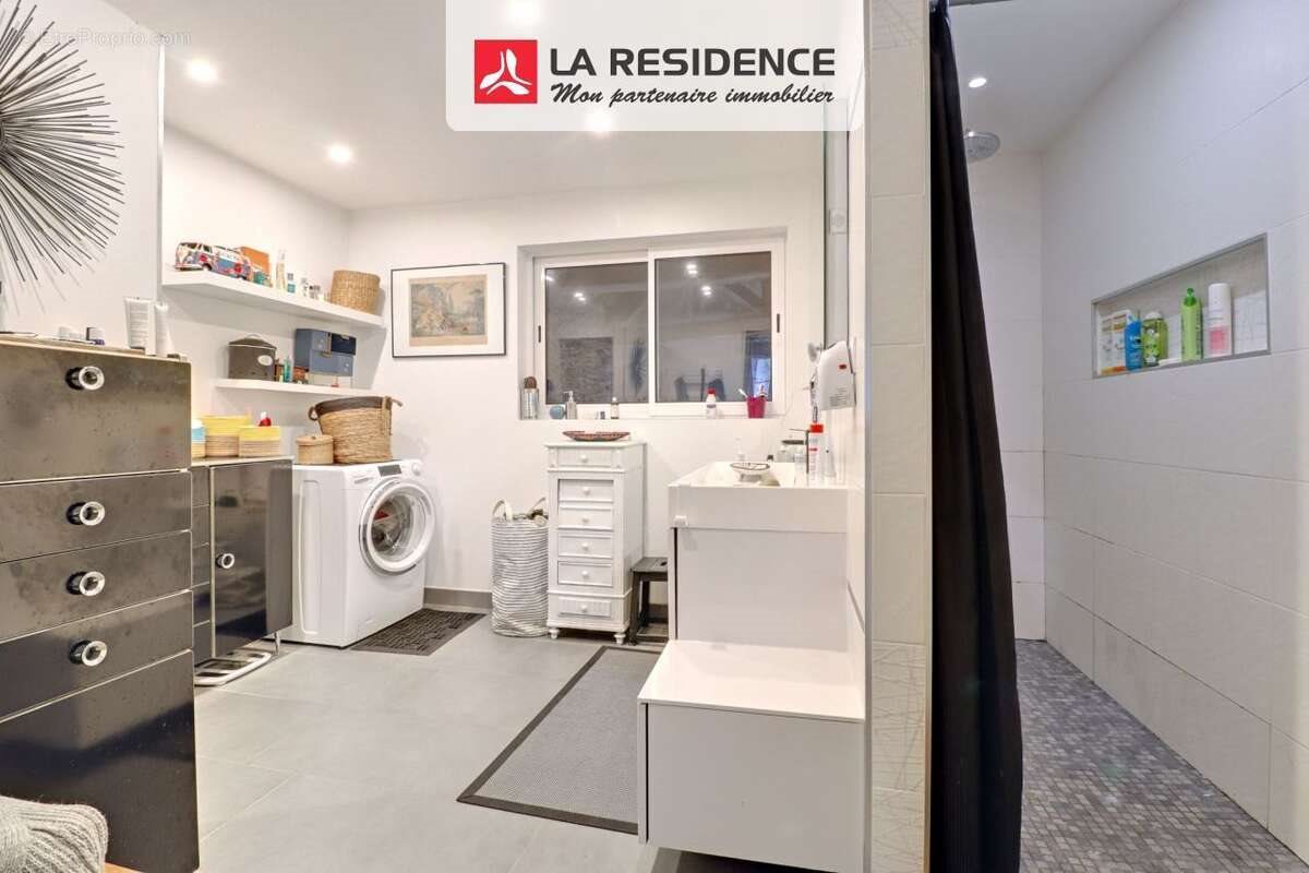 Maison à vendre, 143m², Bû