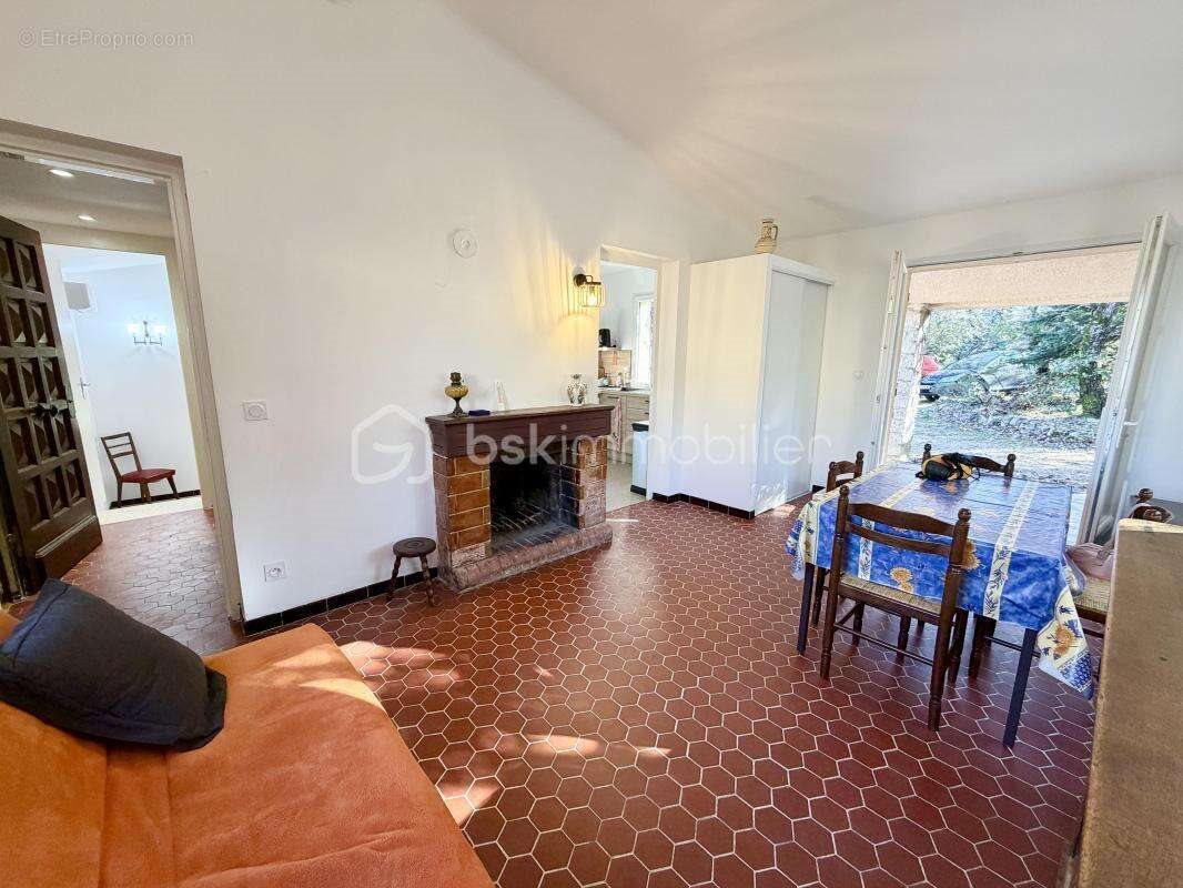 Maison à vendre, 53m², Rocbaron