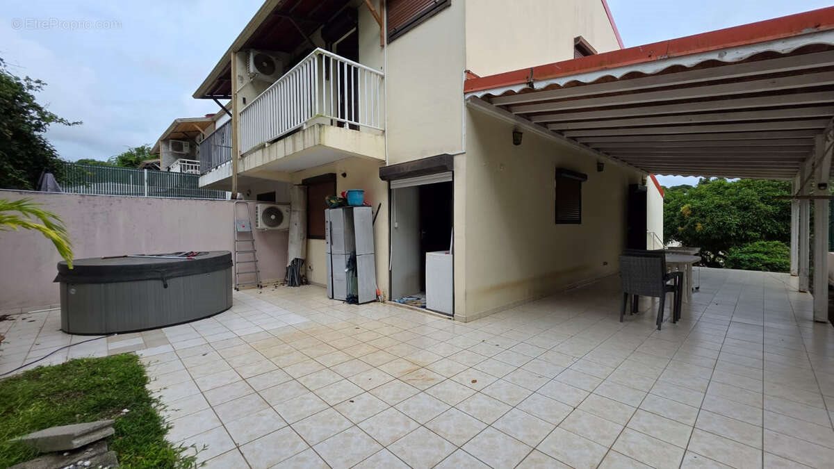 Appartement à vendre, 89m², Ducos