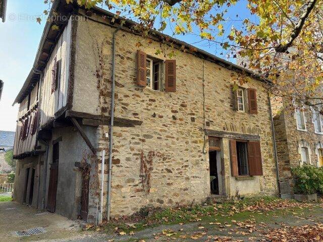 Maison à vendre, 148m², Sauveterre-de-Rouergue