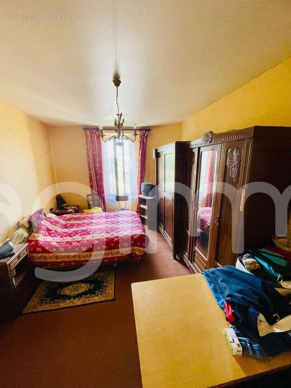 Maison à vendre, 85m², Bourg-Lastic