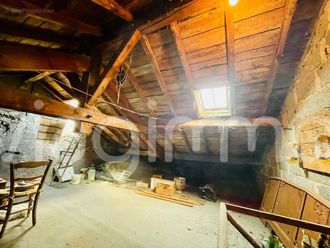 Maison à vendre, 85m², Bourg-Lastic