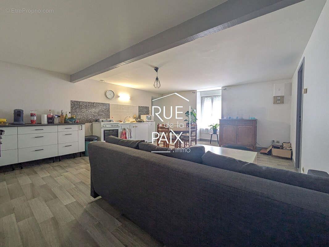 Appartement à vendre, 231m², Latillé