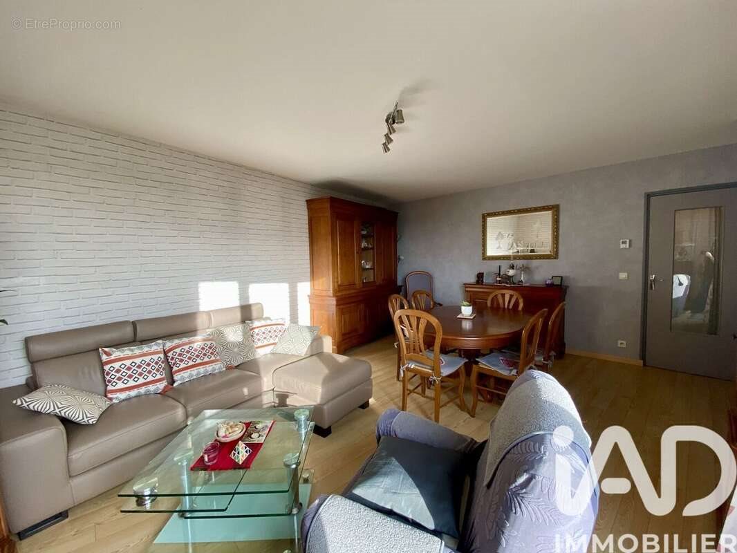 Appartement à vendre, 69m², Saint-Maurice-d'Etelan