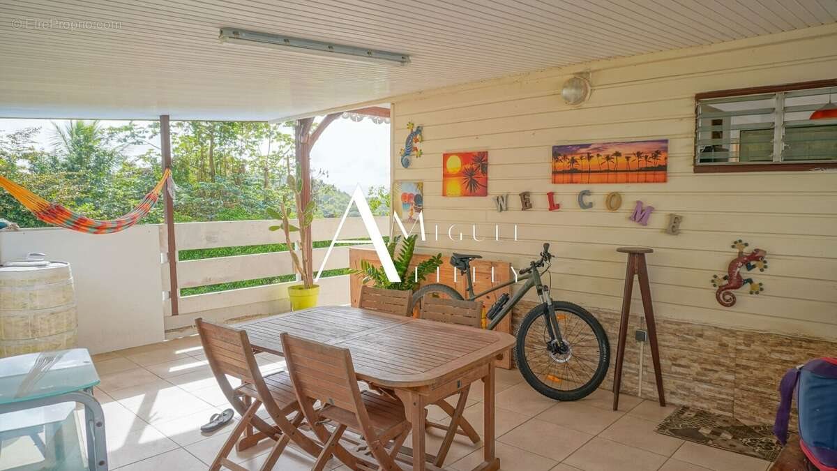 Maison à vendre, 201m², Le Lamentin