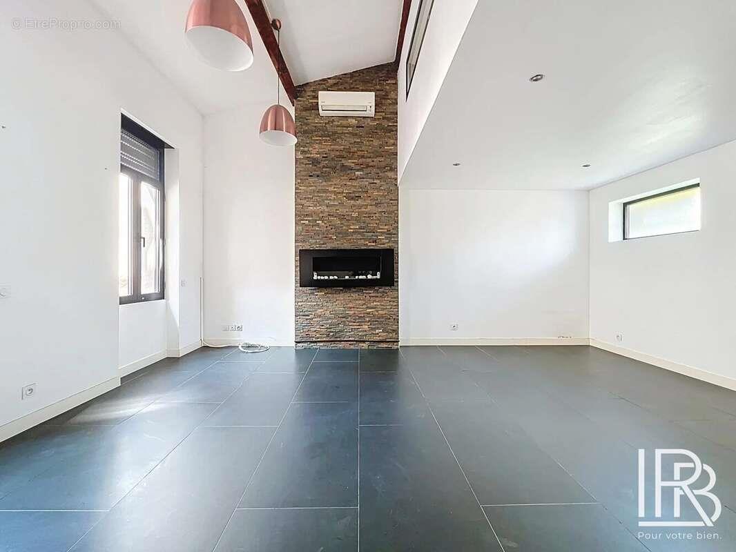 Maison à vendre, 92m², Marseille 8ème