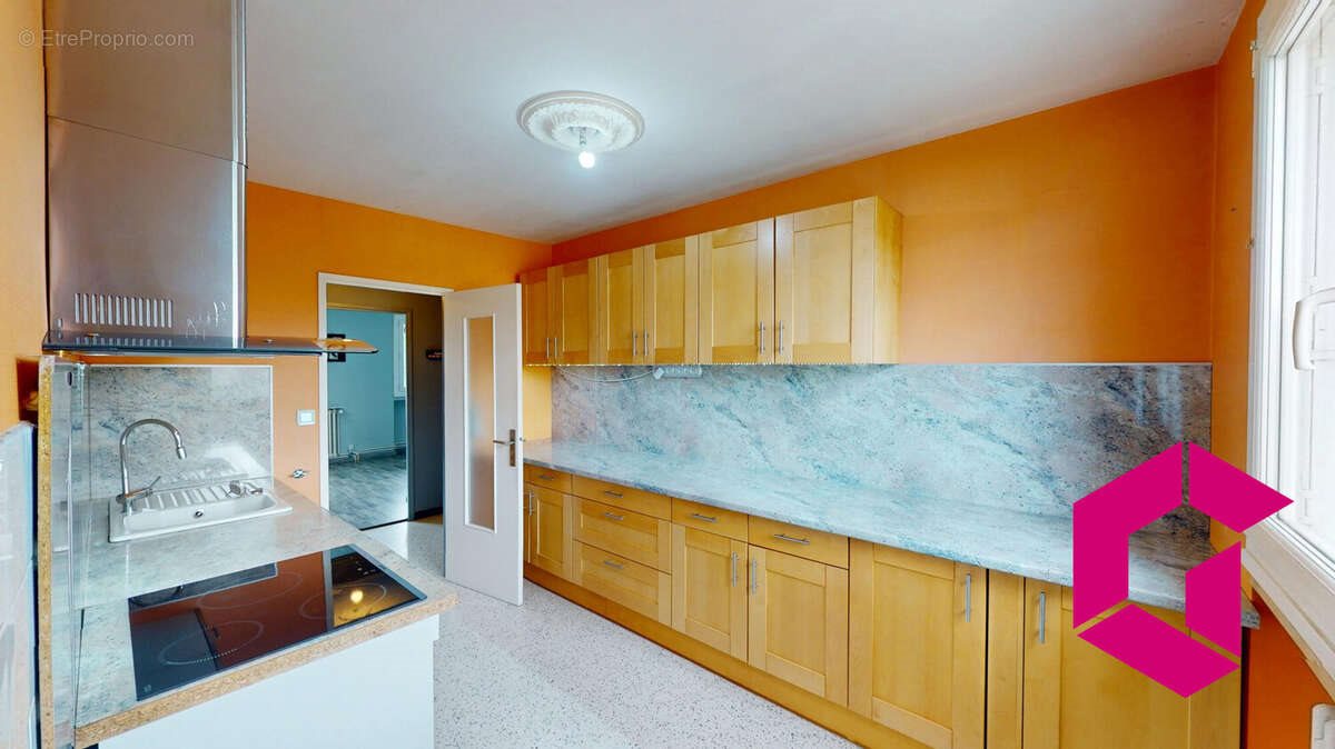 Appartement à vendre, 66m², Unieux