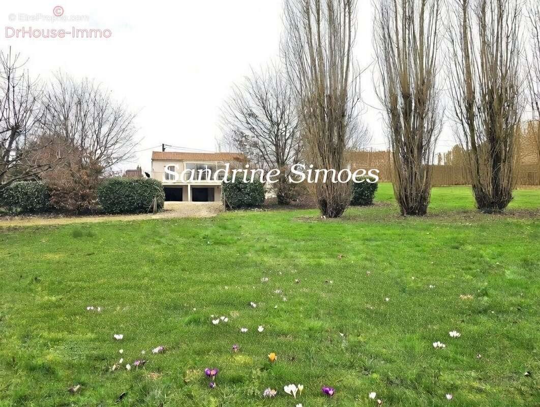 Maison à vendre, 122m², Mazerolles