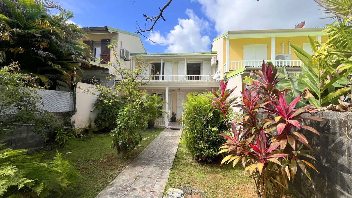 Maison à vendre, 80m², Baie-Mahault