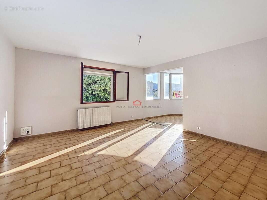 Appartement à vendre, 81m², Tavaco