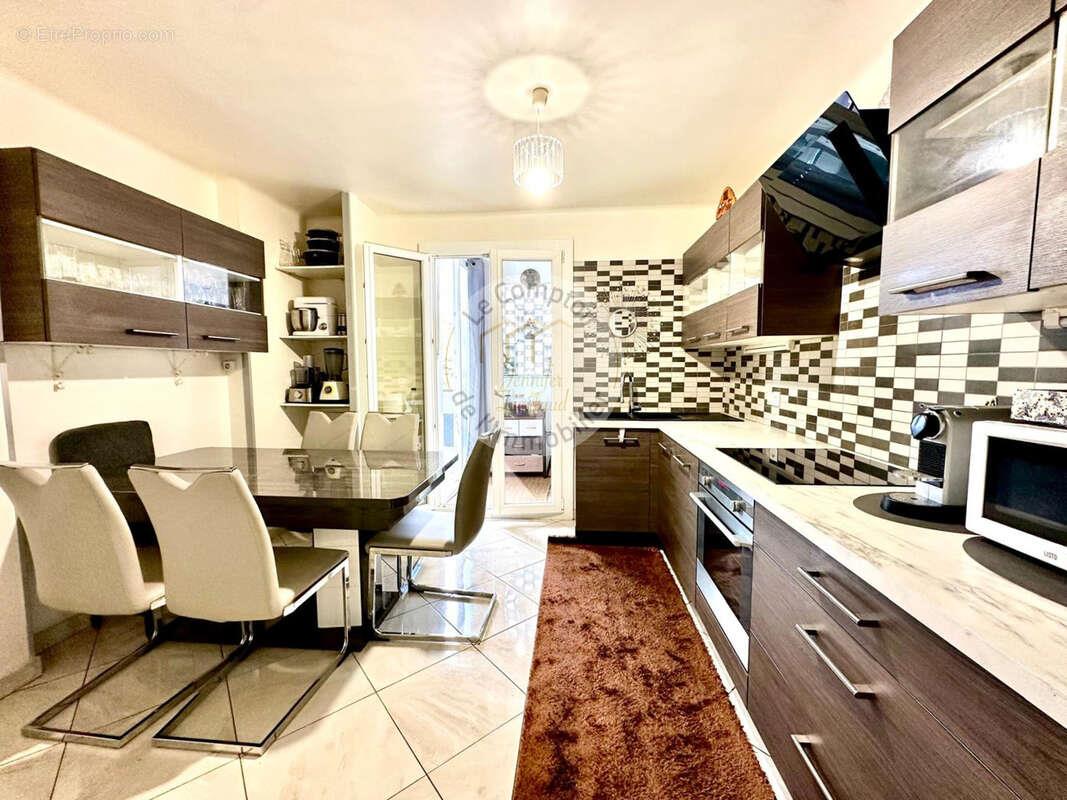 Appartement à vendre, 71m², Marseille 10ème