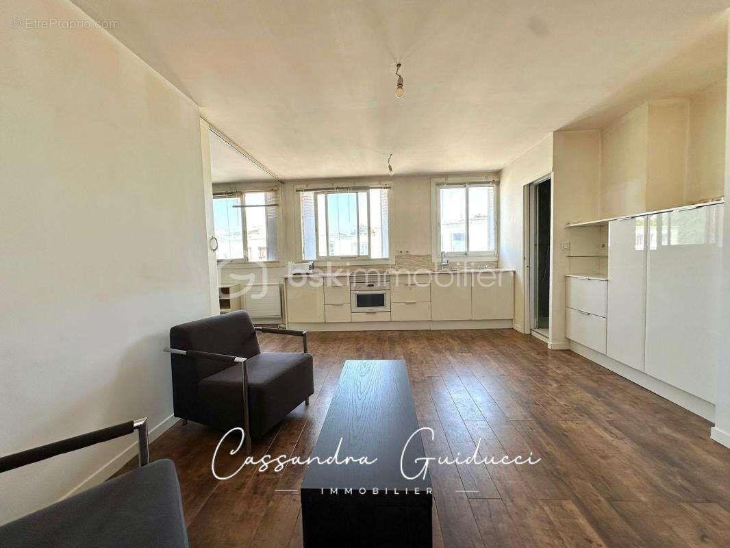 Appartement à vendre, 35m², Marseille 8ème
