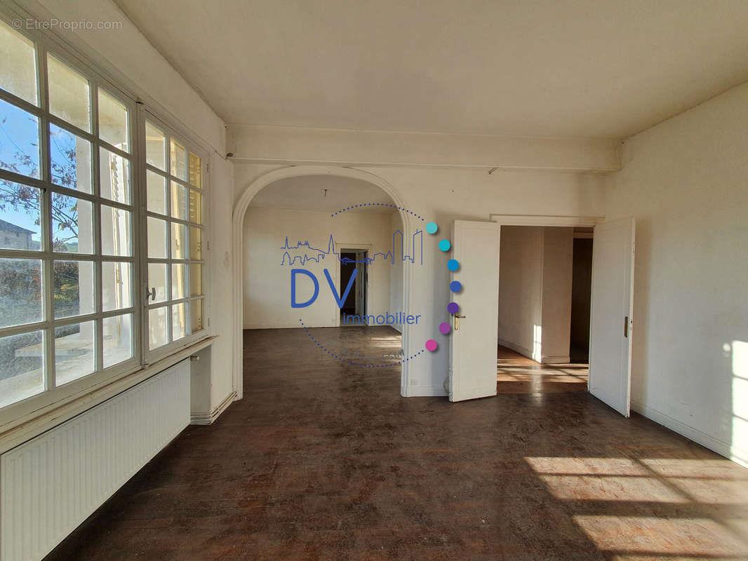 Appartement à vendre, 268m², Amplepuis