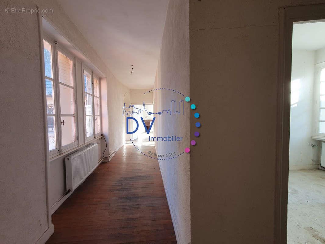 Appartement à vendre, 268m², Amplepuis