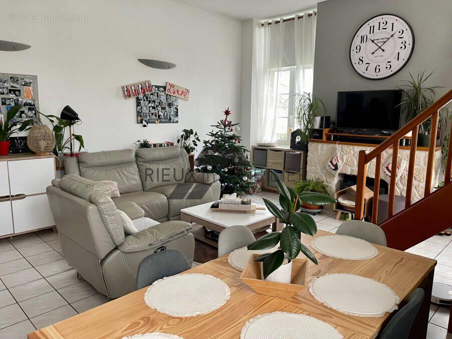 Appartement à vendre, 71m², Rieux