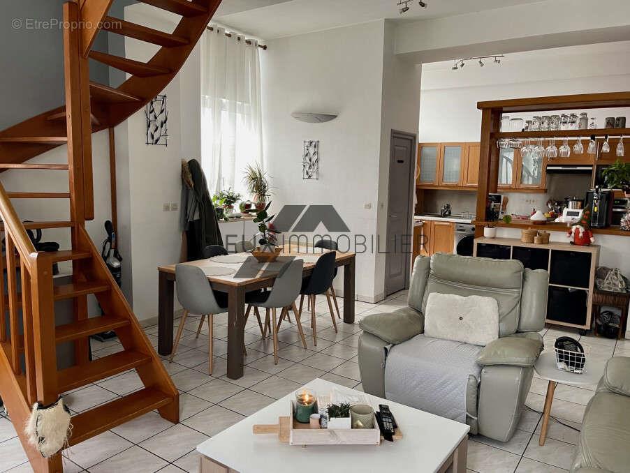 Appartement à vendre, 71m², Rieux