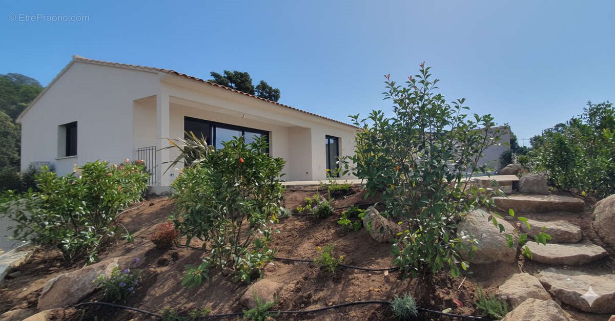 Maison à vendre, 110m², Lecci