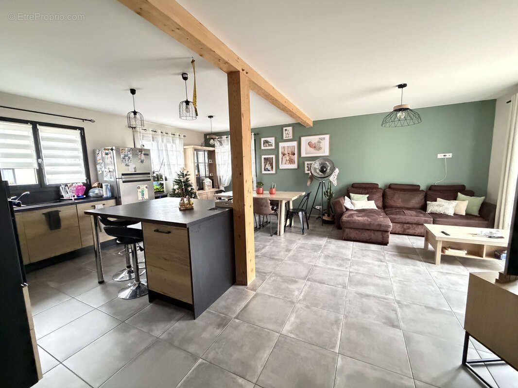 Maison à vendre, 120m², Guécélard