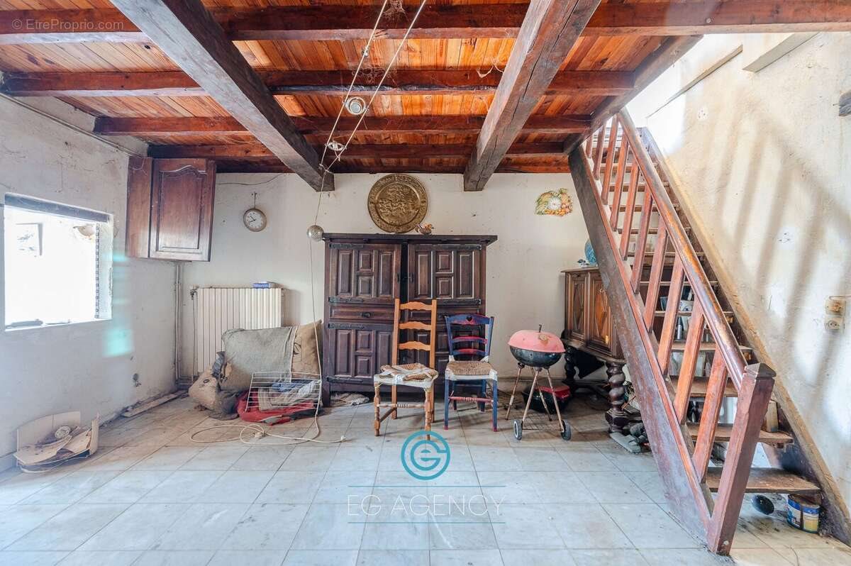 Maison à vendre, 61m², Marseille 8ème