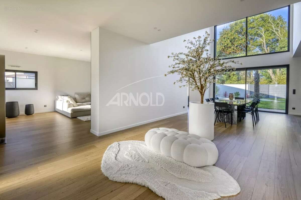 Maison à vendre, 250m², Nantes