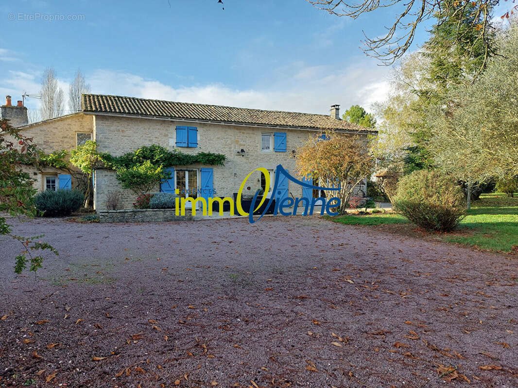 Maison à vendre, 257m², Vançais