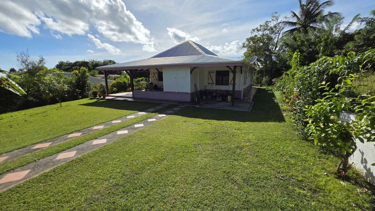 Maison à vendre, 135m², Rivière-Pilote