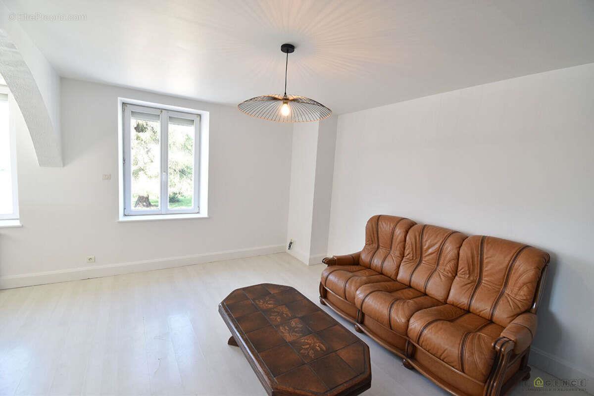 Appartement à vendre, 80m², Anould