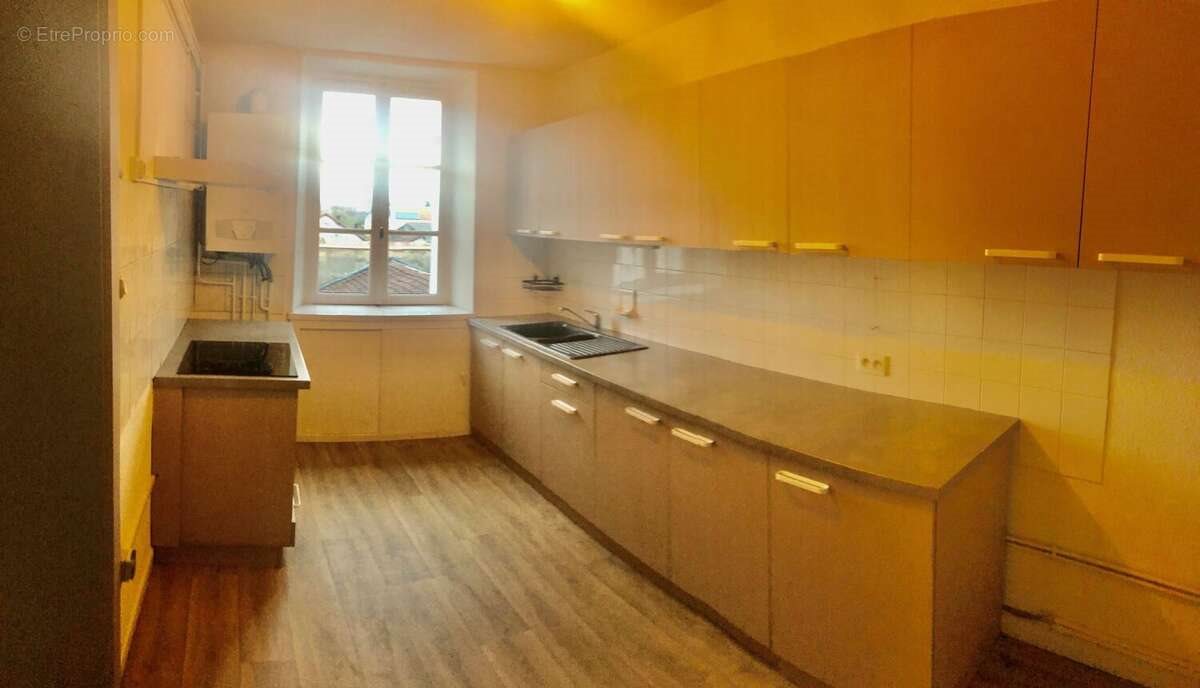 Appartement à vendre, 73m², Luxeuil-les-Bains
