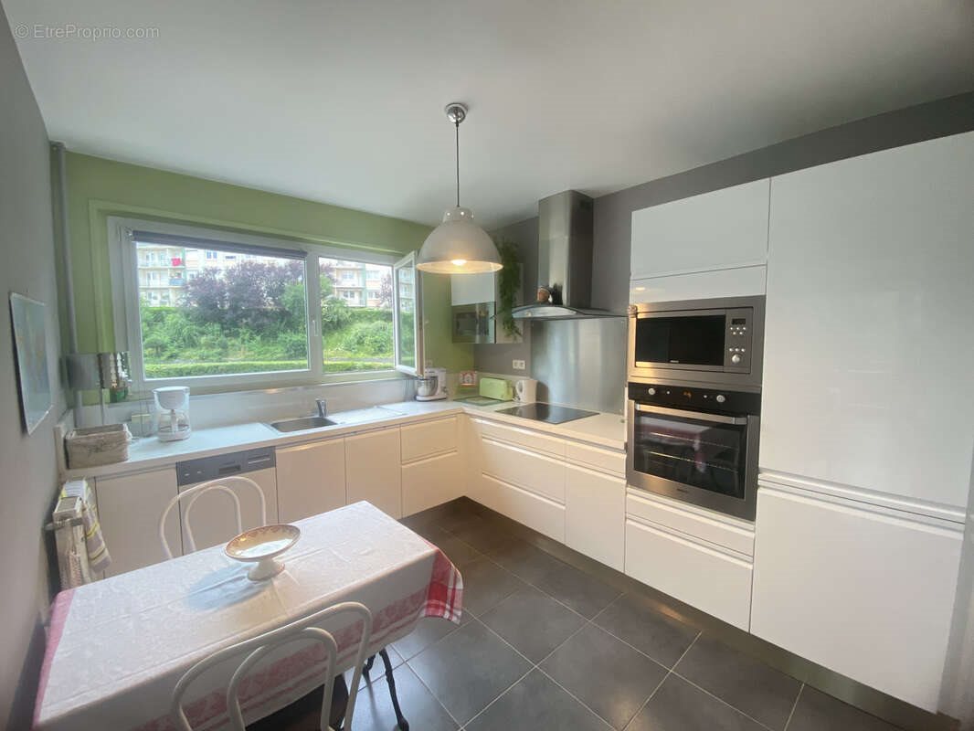 Appartement à vendre, 81m², Saint-Etienne