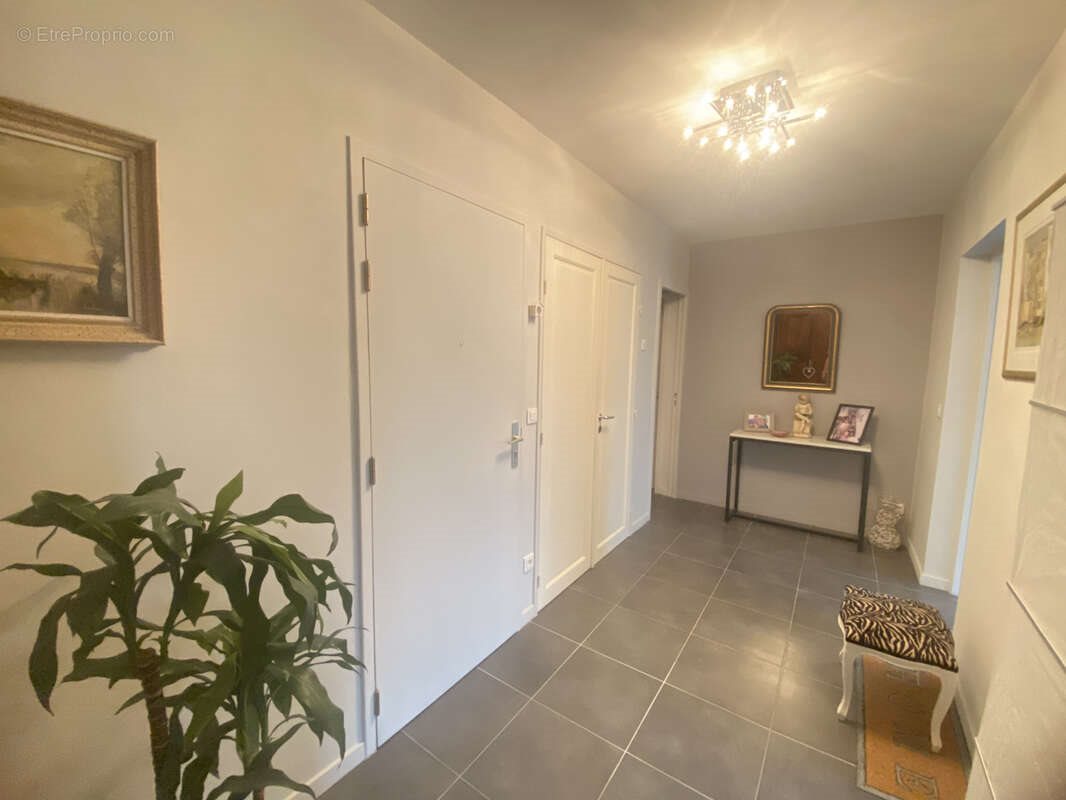 Appartement à vendre, 81m², Saint-Etienne