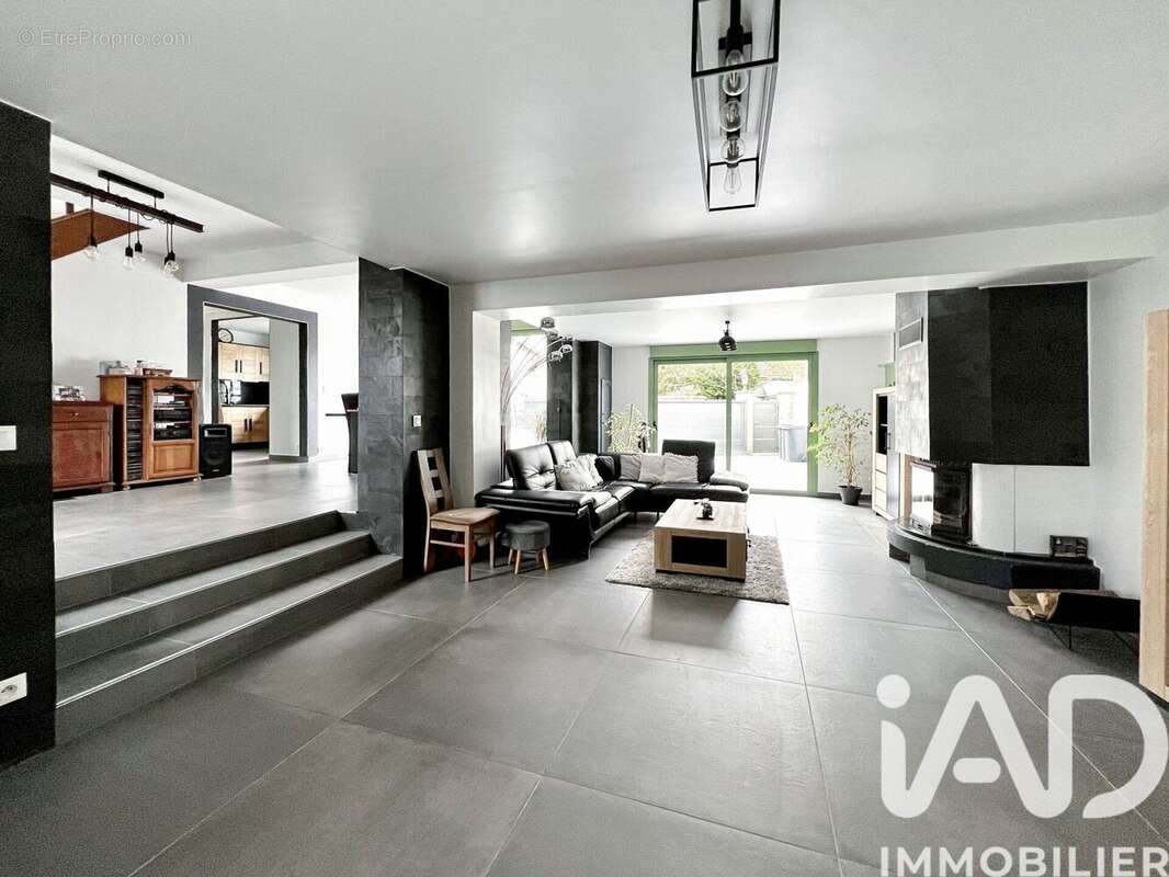 Maison à vendre, 235m², Trilport