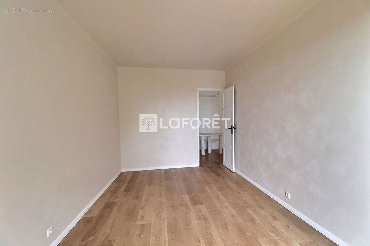 Appartement à vendre, 64m², Cuers