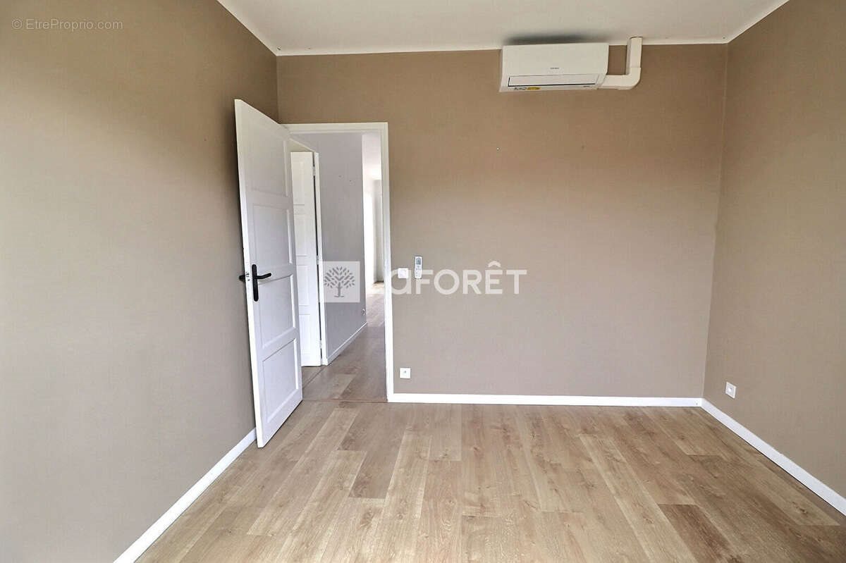 Appartement à vendre, 64m², Cuers