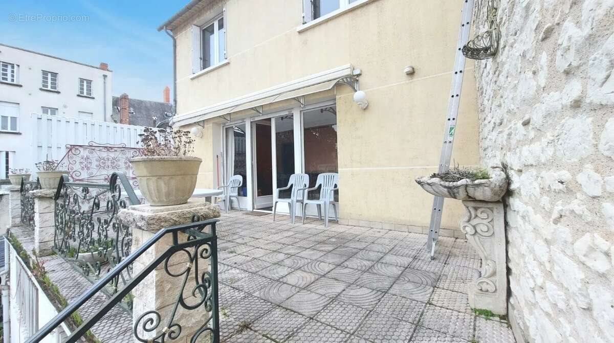 Appartement à vendre, 330m², Châtellerault