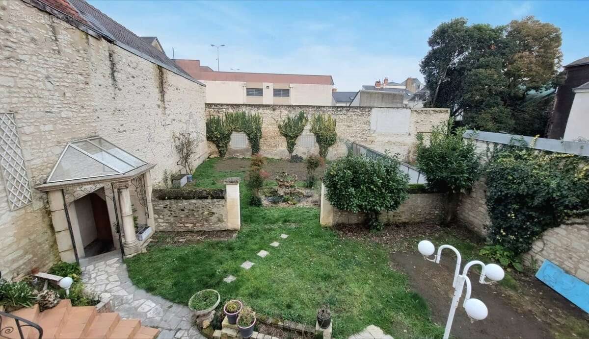 Appartement à vendre, 330m², Châtellerault