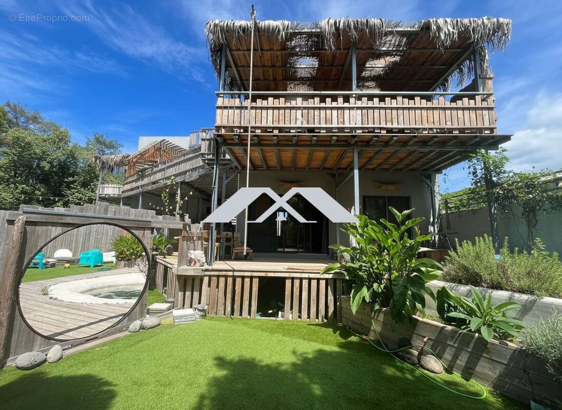 Appartement à vendre, 160m², L'Étang-Salé