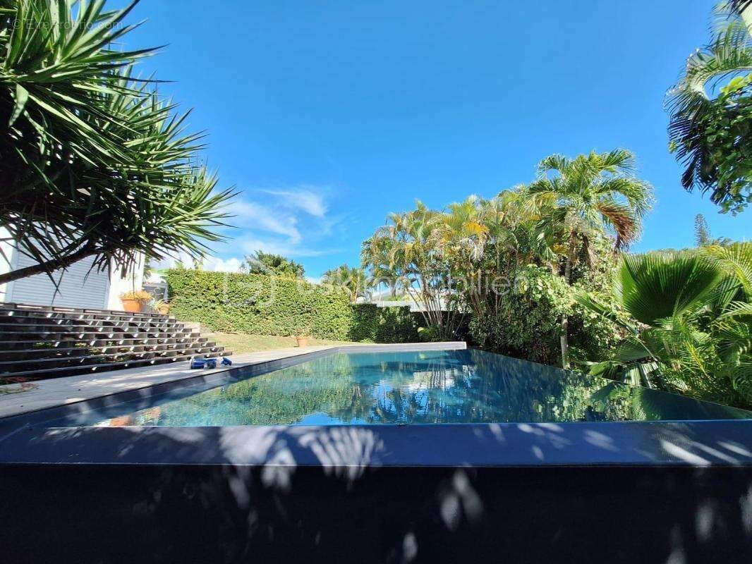 Maison à vendre, 163m², Le Gosier