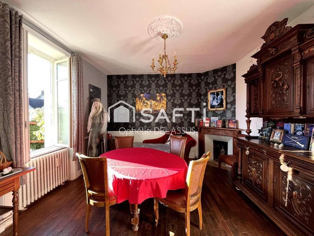 Maison à vendre, 325m², Masseret